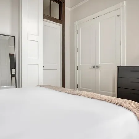 Apartment West Town 2br Nr I-90 Blue Line Chi-784 Chicago
