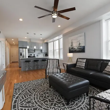 Contemporary In Irving Park Chicago