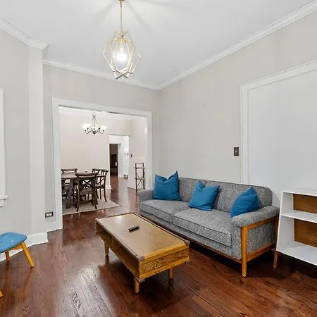 Lavish Mini Mansion Near Sox & Apartment *