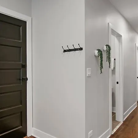 Stylish & Fully Furnished 3br Apt With Laundry Lawndale 2- Moved Inventory * Chicago