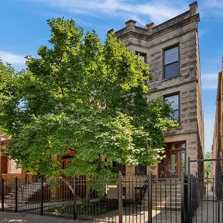 Newly Renovated 2bd Across From Palmer Square Park *