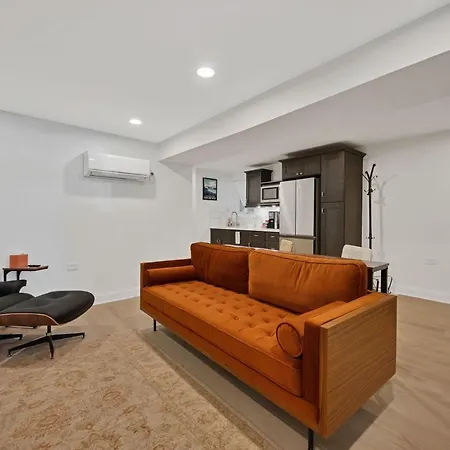 Newly Renovated 2bd Across From Palmer Square Park Apartment