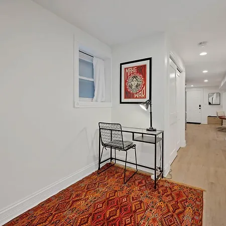 Newly Renovated 2bd Across From Palmer Square Park Apartment Chicago
