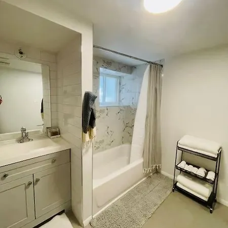 Apartment Private Garden Unit 1br/1ba
