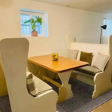 Apartment Private Garden Unit 1br/1ba