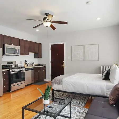 Comfy And Serene In - Pensacola 2w Apartment