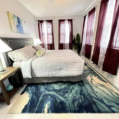 Discover Northside From Modern Apartment *