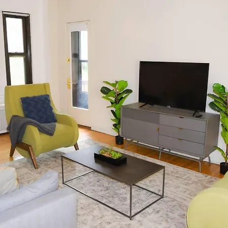 Stunning 3br Close To Shopping Center Chicago