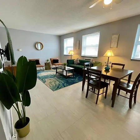 Discover Northside From Modern Apartment Chicago