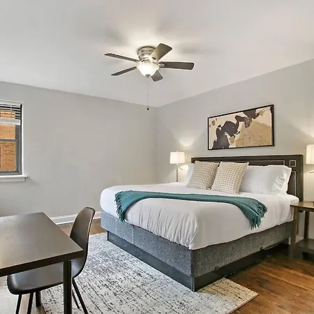 2br Roomy & Stylish In Rogers Park - Sheridan N2 Chicago