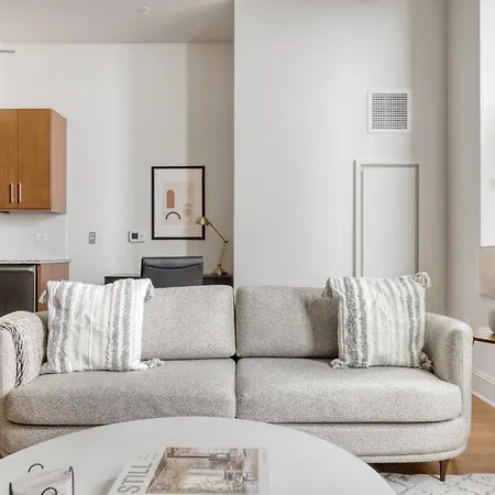 Apartment Streeterville 1br W Pool Roof Gym Nr Lakefront Chi-827 *