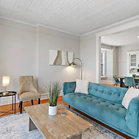 2br Bright And Lovely - Leland 3 Chicago