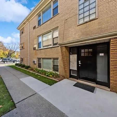 Spacious, Private, 1 Bedroom Apt!