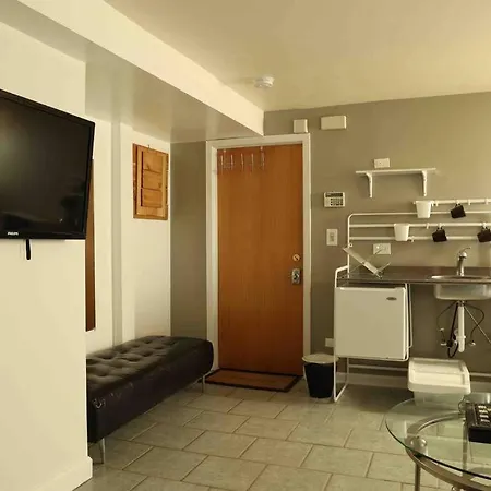 North Shore Hideaway Apartment *