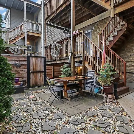 North Shore Hideaway Apartment