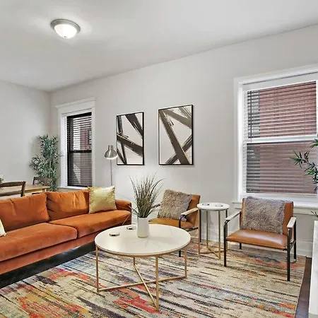 Apartment Enchanting 2br Apt With In-unit Laundry - 53rd St 3 Chicago