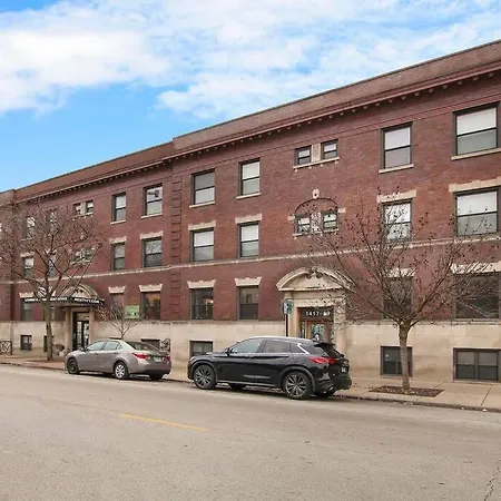 Enchanting 2br Apt With In-unit Laundry - 53rd St 3 Apartment