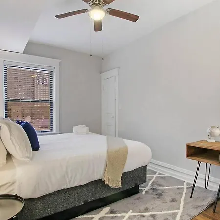 Enchanting 2br Apt With In-unit Laundry - 53rd St 3 * Chicago
