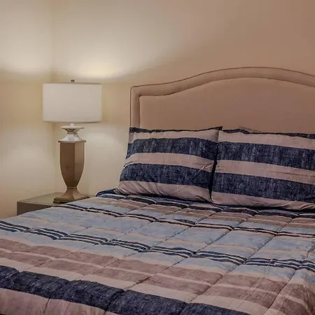 Apartment Living Bliss 3br Gem Near Parks And Dining
