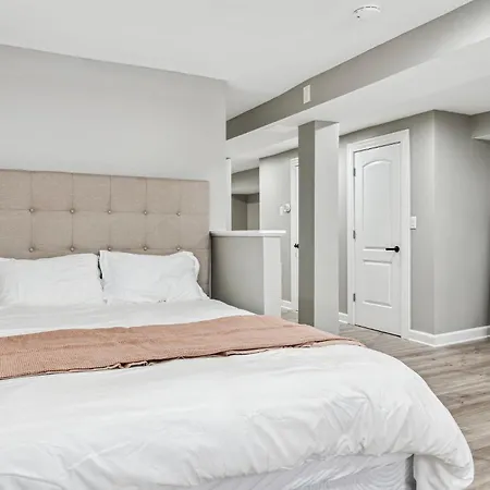 Apartment Brand New Luxury Cozy Garden Unit Chicago