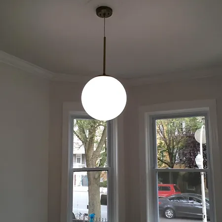 Modern Logan Square 1 Bedroom Flat Apartment