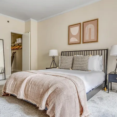 Apartment Gold Coast 1br W Gym Roof Nr Mag Mile Chi-621 Chicago