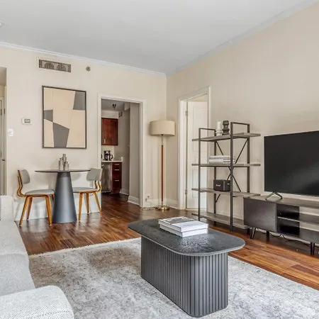 Apartment Gold Coast 1br W Gym Roof Nr Mag Mile Chi-621 Chicago