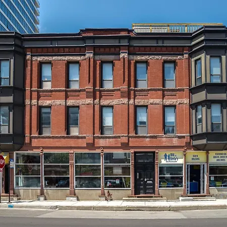 Apartment 858-2n Beautifully Remodeled Flat Downtown Chicago