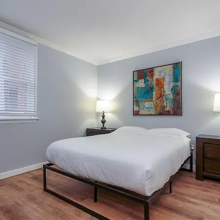 2 Mtm Fully Furnished In Old Town 2f&2r Holiday home Chicago
