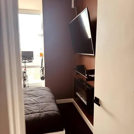 Apartment Stunning Panoramic Views & Free Parking *