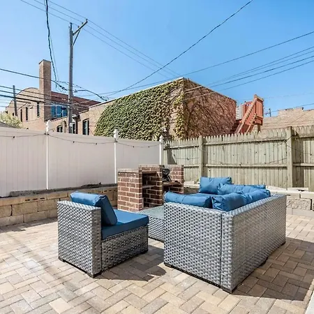 Brand New Luxury Cozy Garden Unit Apartment