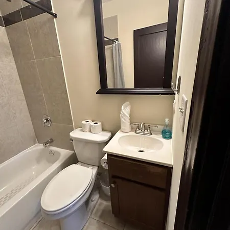 Holiday home Huge Lakeview Retreat Sleeping 20 With Parking! *