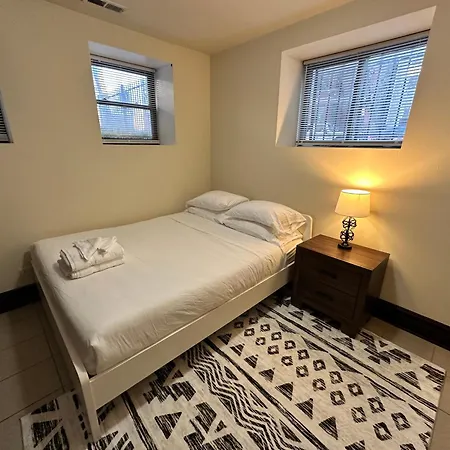 Holiday home Huge Lakeview Retreat Sleeping 20 With Parking! *