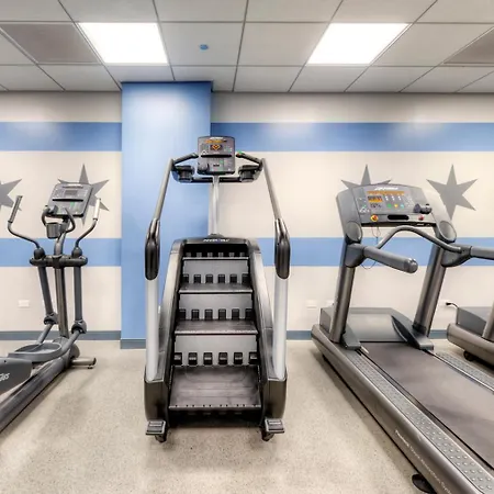 Apartment Gold Coast 1br W Gym Roof Nr Mag Mile Chi-621 *