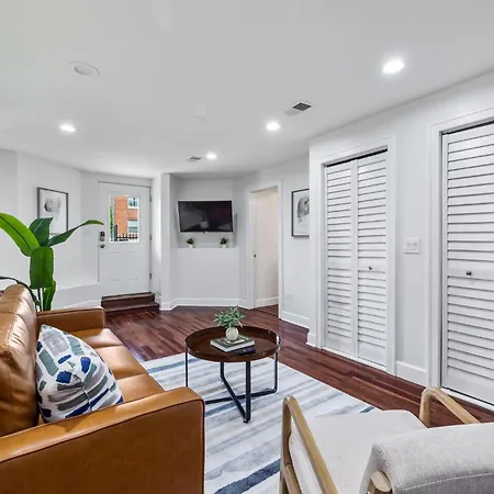 Contemporary 3br Irving Park Gem Near Expressway * Chicago
