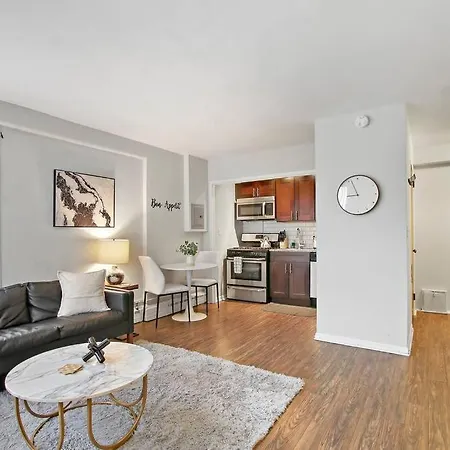 1br Bright And Airy In Hyde Park - Hyde Park 109 And 209 Rep Apartment