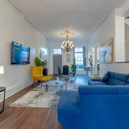 Historical 5 Bedroom That Sleeps 12 Guests With Patio, Fireplace, Grill And Free Parking *