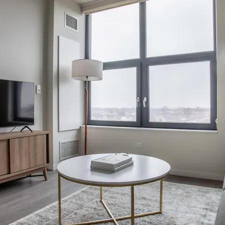 Logan Square 1br W Pool Lounge Gym Nr L Chi-867 Chicago