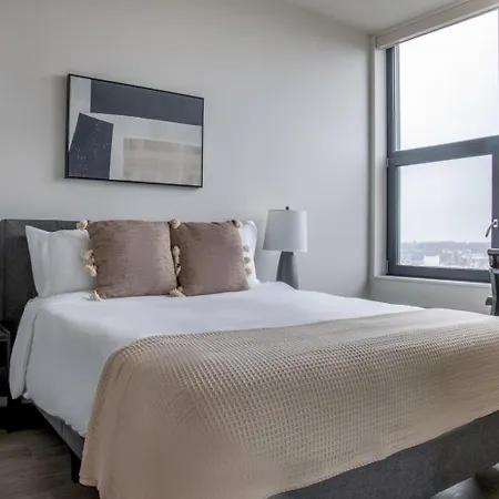 Logan Square 1br W Pool Lounge Gym Nr L Chi-867 Chicago