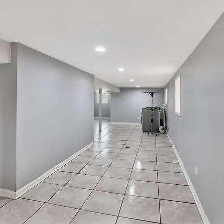 Luxurious Avalon Manor Chicago