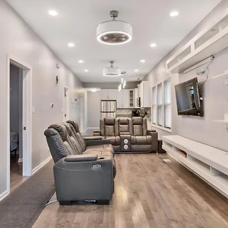 Holiday home Luxurious Avalon Manor *