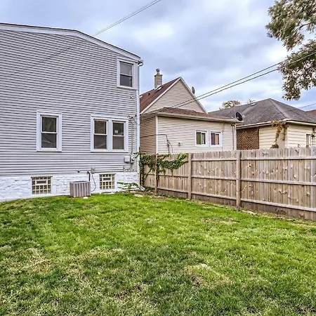 Luxurious Avalon Manor Holiday home Chicago
