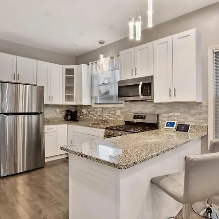 Luxurious Avalon Manor * Chicago