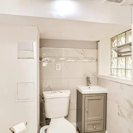 Luxurious Avalon Manor Holiday home Chicago