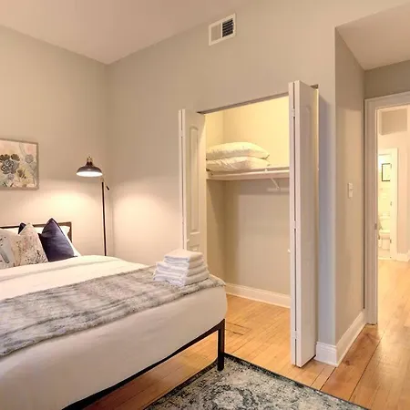 Spacious 3bedroom Family Oasis In Irving Park That Sleeps 8 Guests *