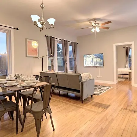 Apartment Spacious 3bedroom Family Oasis In Irving Park That Sleeps 8 Guests Chicago