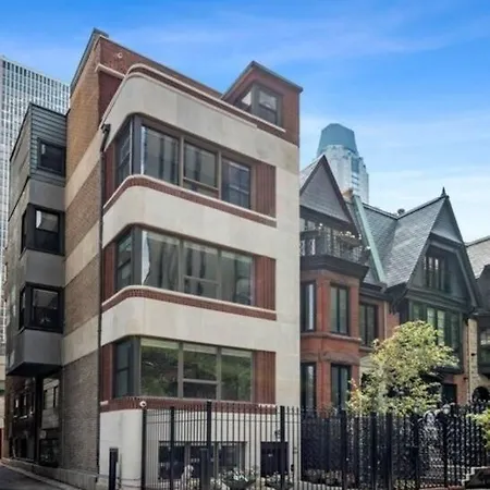 Japanese Themed 2br In Gold Coast For Up To 4 Guests Apartment Chicago