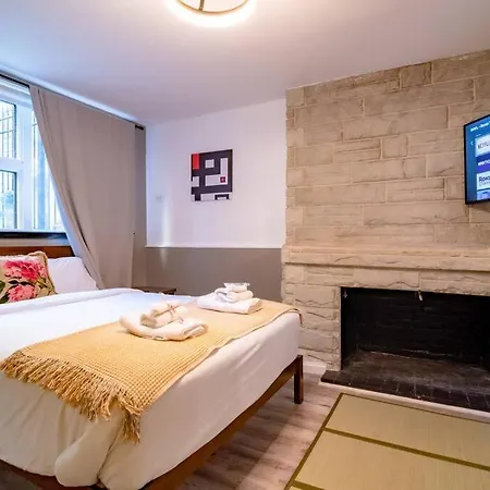 Japanese Themed 2br In Gold Coast For Up To 4 Guests * Chicago