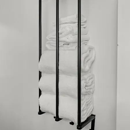 Wicker Park Apartment, The Experience Apartment Chicago