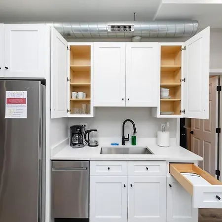 The Secret West Loop Oasis For Up To 4 Guests With 4k Smart Hdtv Apartment *
